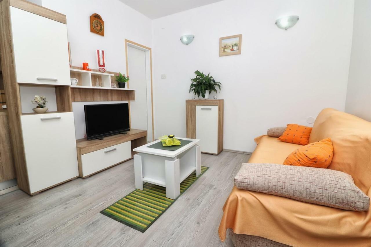 Apartment Edi Pula Eksteriør billede